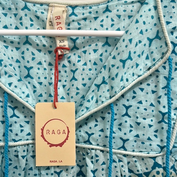 RAGA Blue Green Ruffled 3/4 Sleeve Blouse NWT - Picture 2 of 3